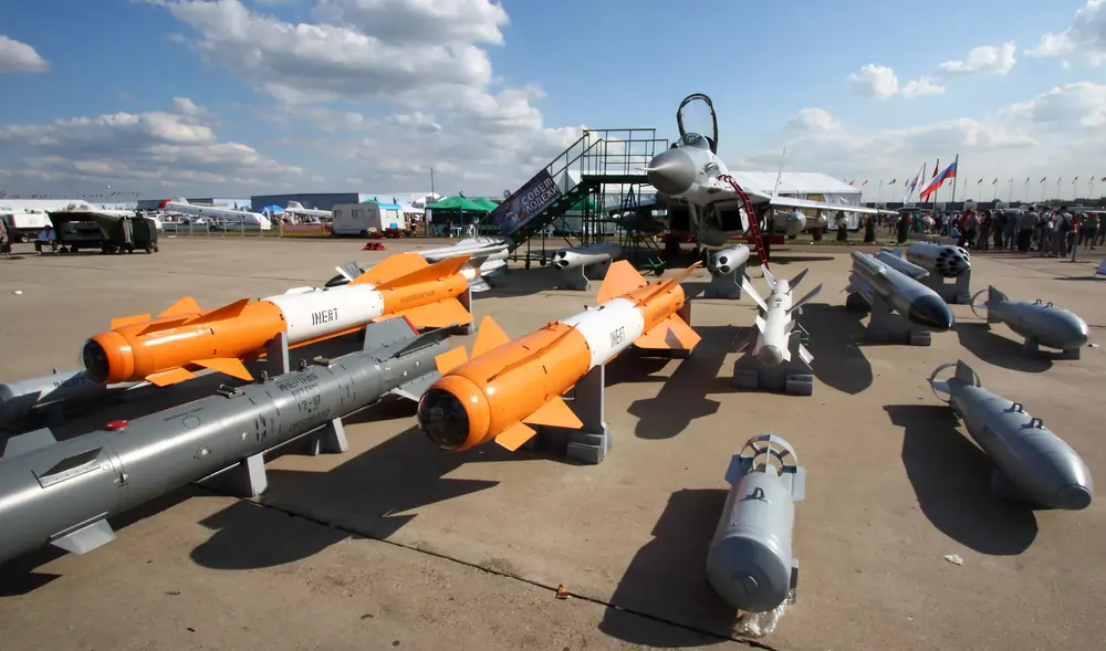 Evolution of the MiG-29 Fulcrum Fighter Bomber 2 Weapons and Targeting Systems of the MiG-29 Fulcrum Fighter Bomber