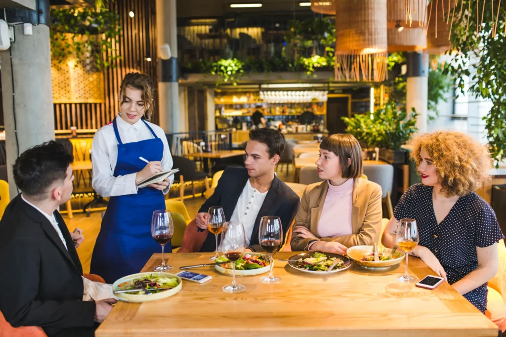 A Comprehensive Guide to Managing Employee Tips for Service Industry Employers