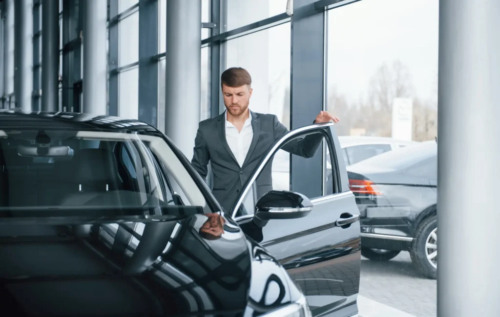 Buying vs. Leasing a Car for Your Business: A Guide to Making the Right Choice Buying vs. Leasing a Car for Your Business